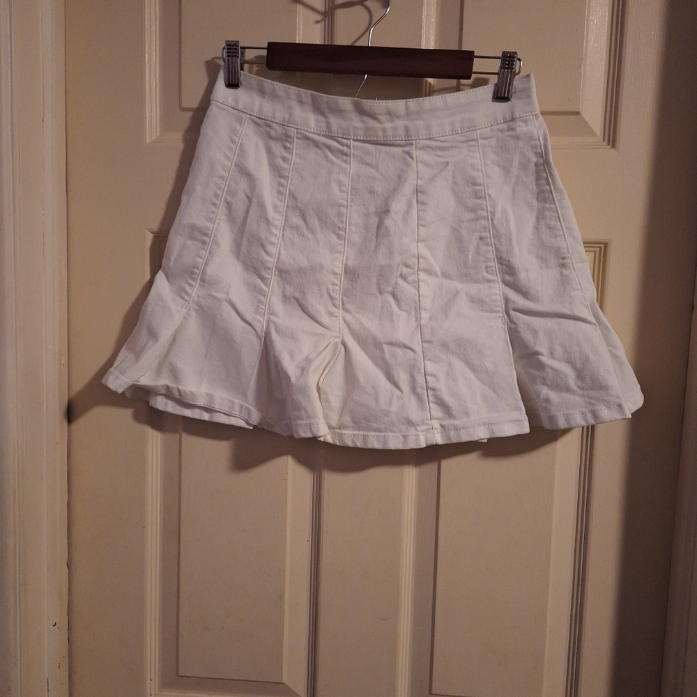 No Boundaries white skirt size 11
